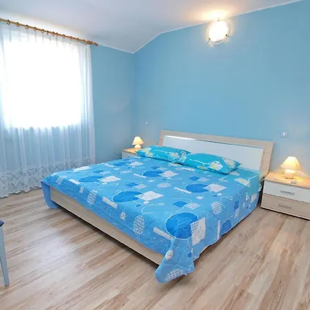 Apartment Fuer 4 Personen Ca 70 Qm In Flengi, Istrien Istrische Riviera Flengi